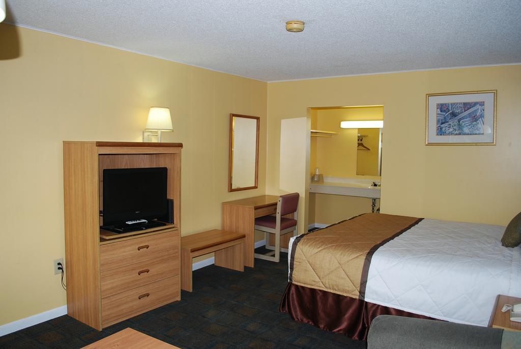 Duffys Motel - Calhoun Room photo